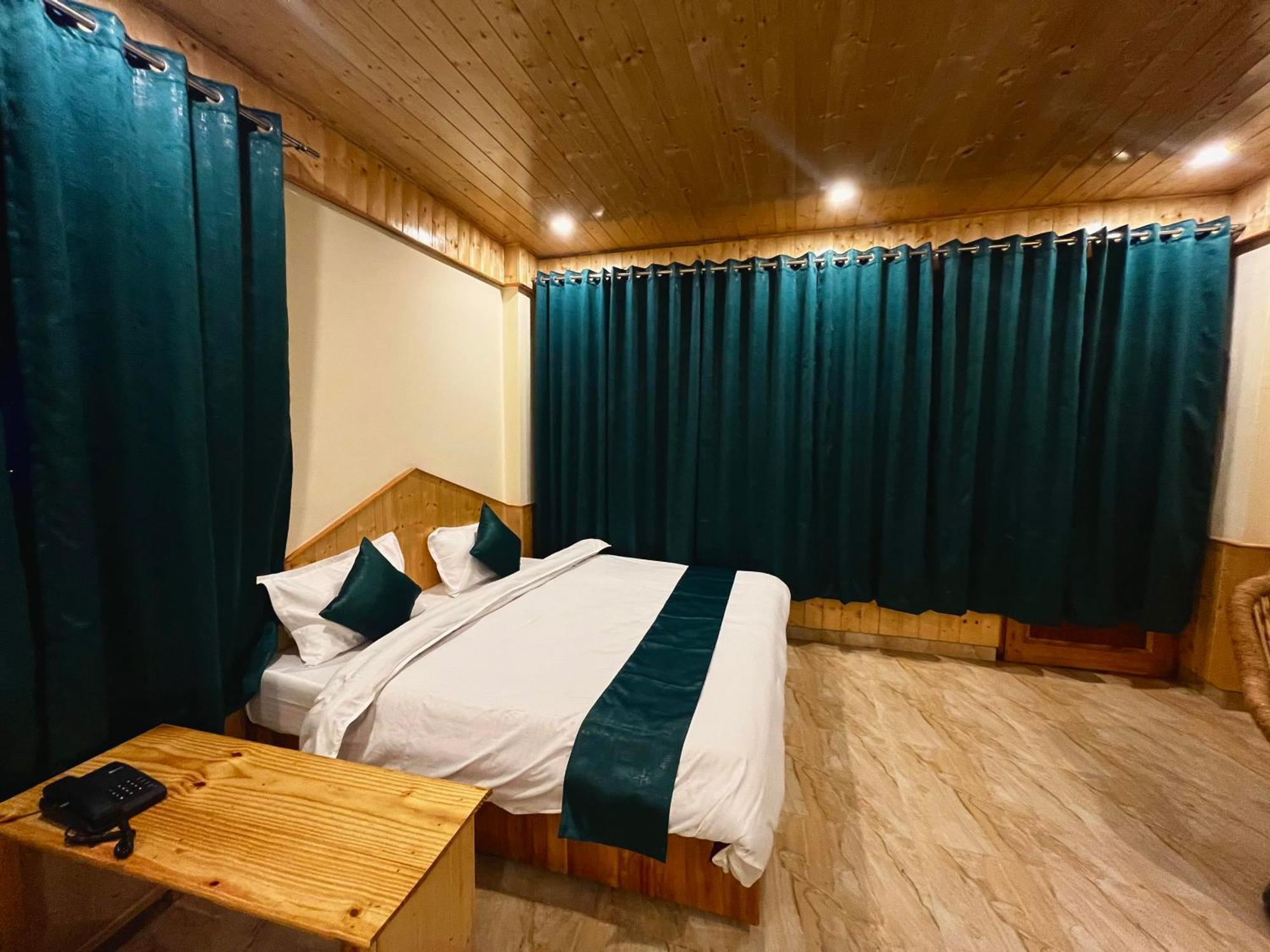 Hotel Mid Orchard Kasol L River Side -Pure Veg Hotel Exterior photo