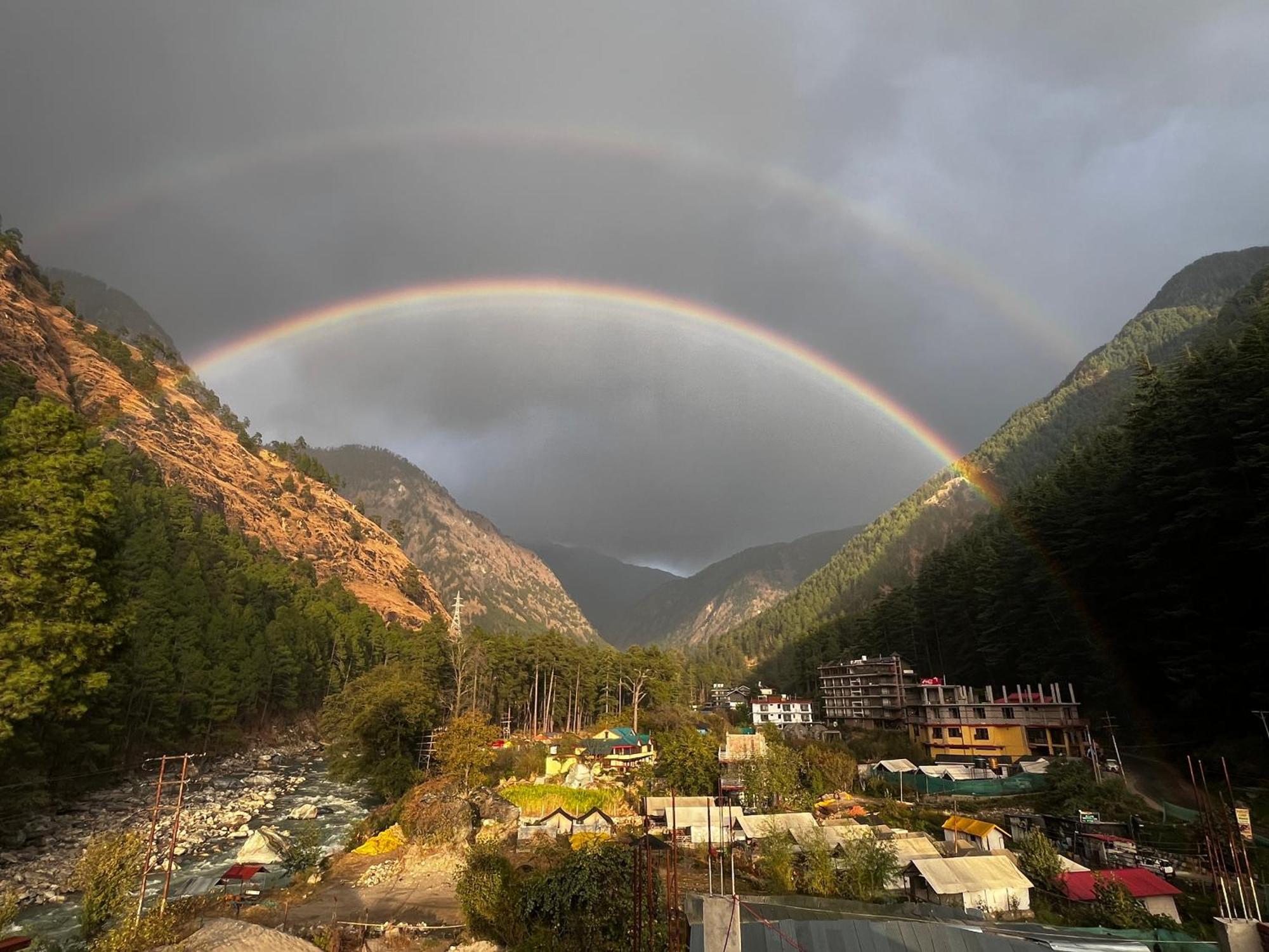 Hotel Mid Orchard Kasol L River Side -Pure Veg Hotel Exterior photo